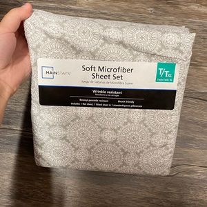 Twin XL bed sheet set gray and white